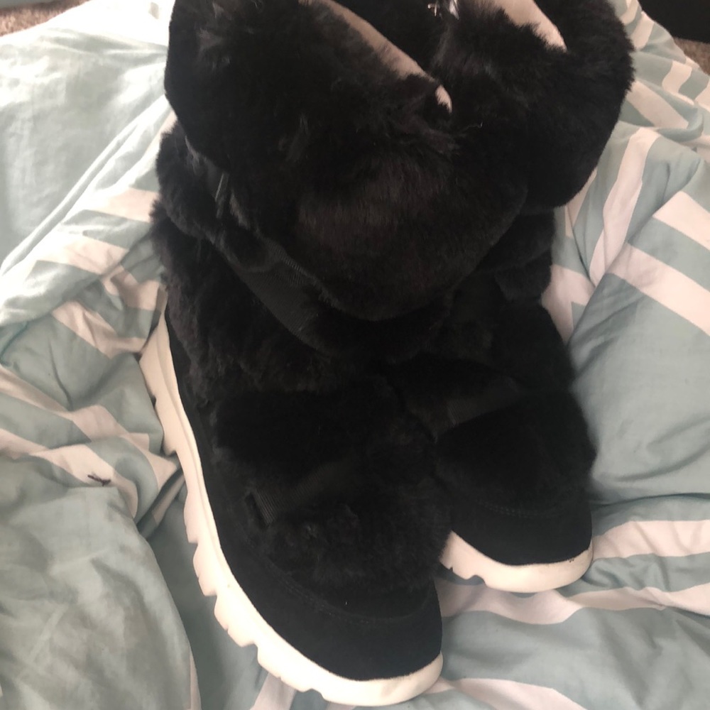 NWOT UGG waterproof Eskimo boots